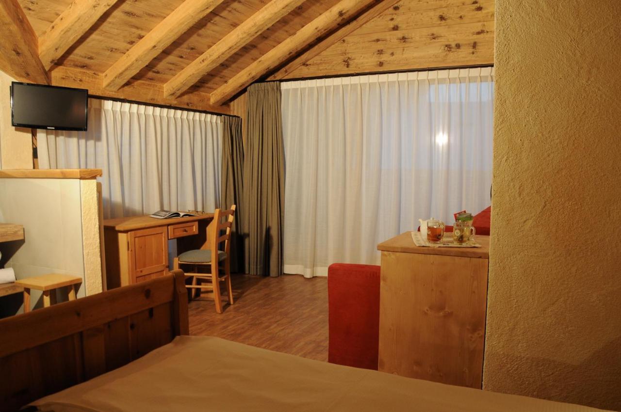 Hotel Helvetia Livigno Luaran gambar
