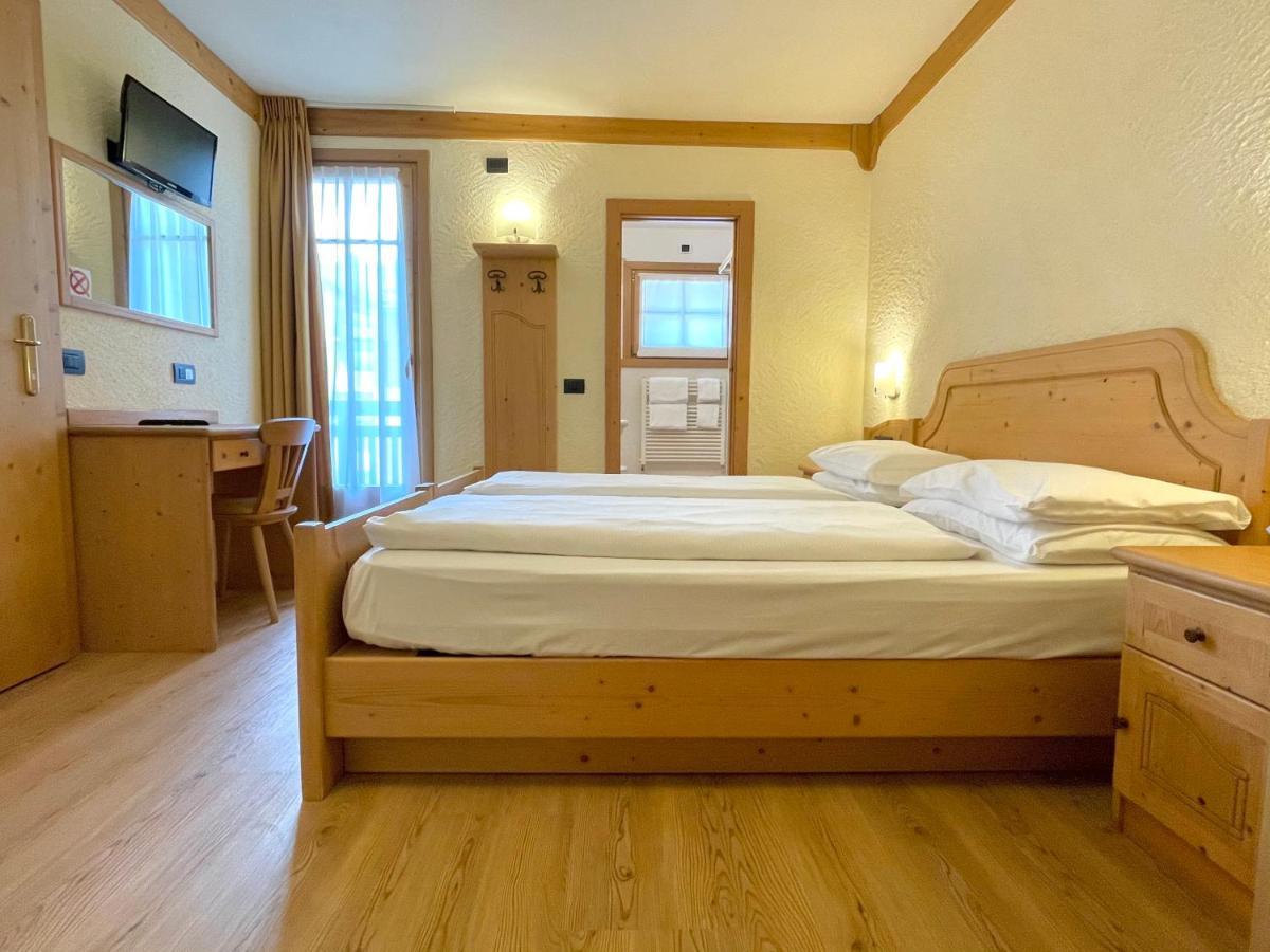 Hotel Helvetia Livigno Luaran gambar