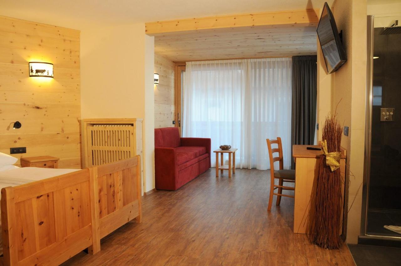Hotel Helvetia Livigno Luaran gambar