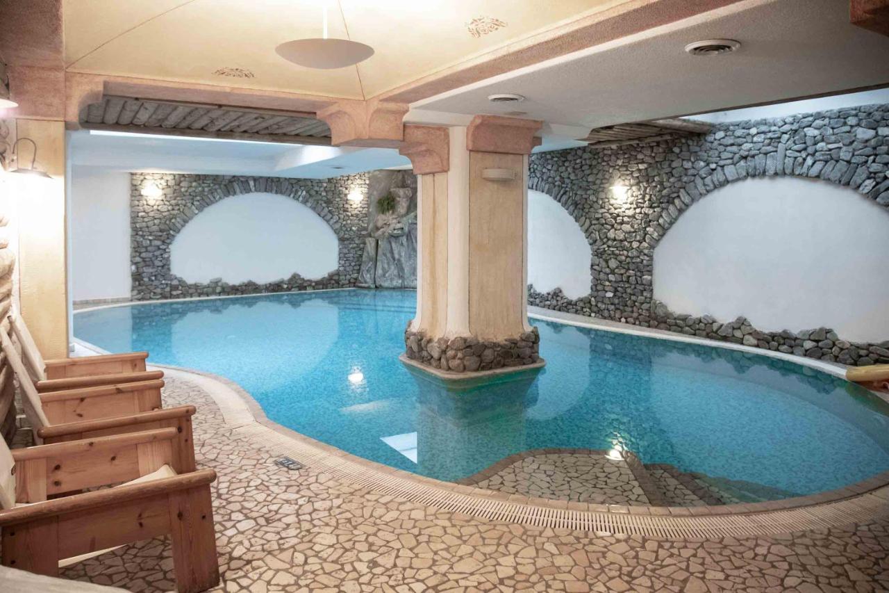 Hotel Helvetia Livigno Luaran gambar