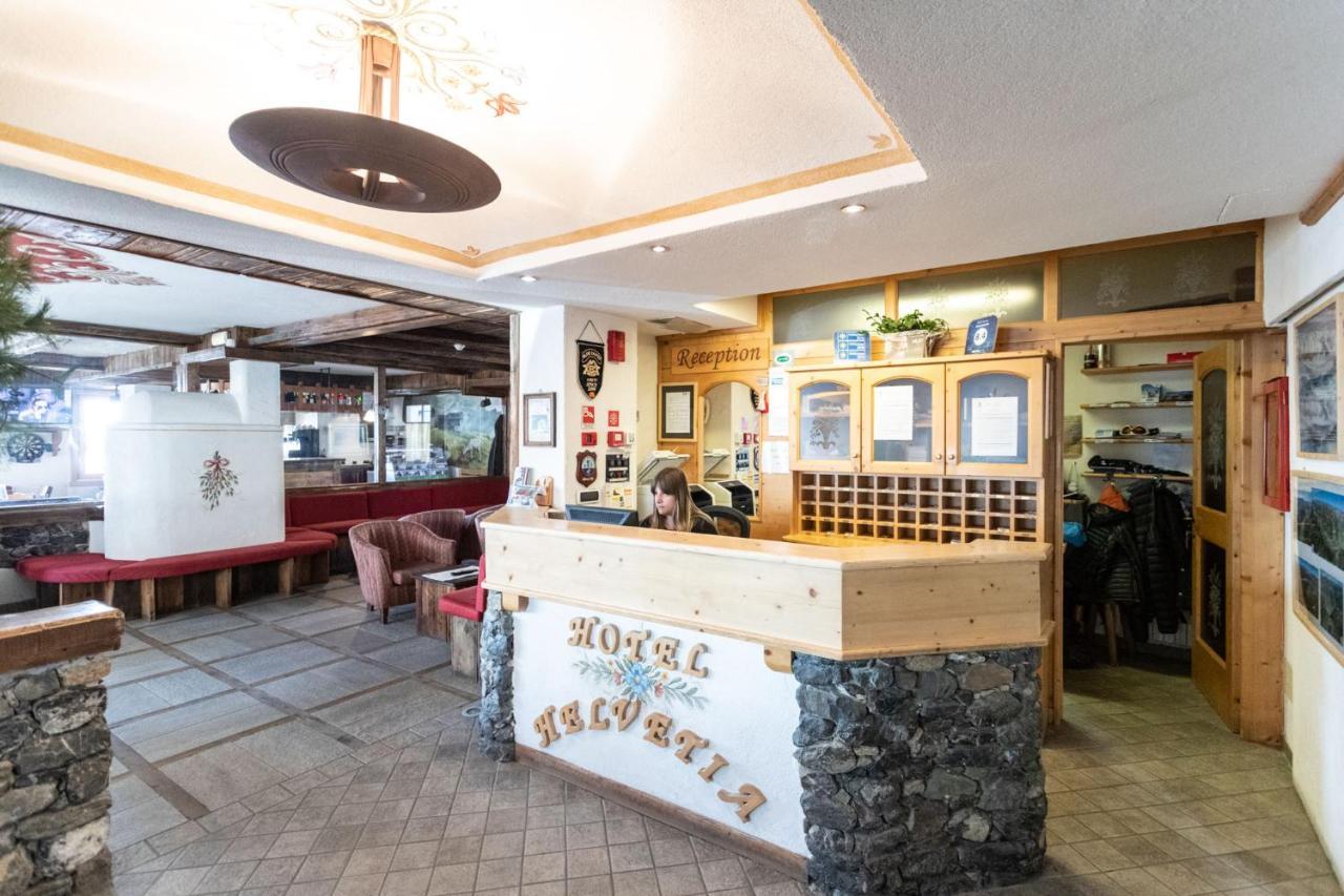 Hotel Helvetia Livigno Luaran gambar