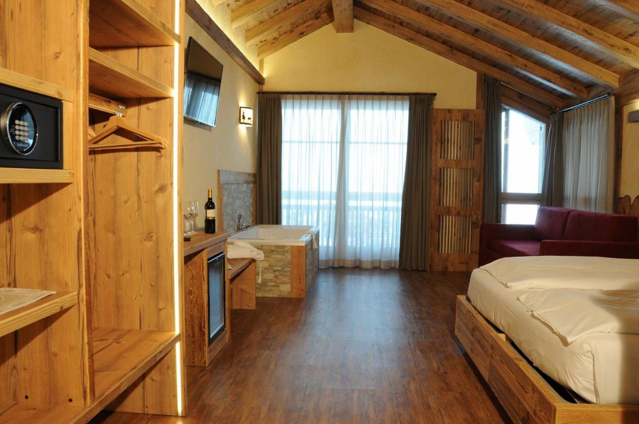 Hotel Helvetia Livigno Luaran gambar