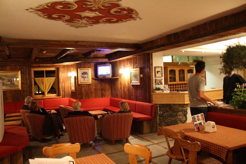 Hotel Helvetia Livigno Luaran gambar