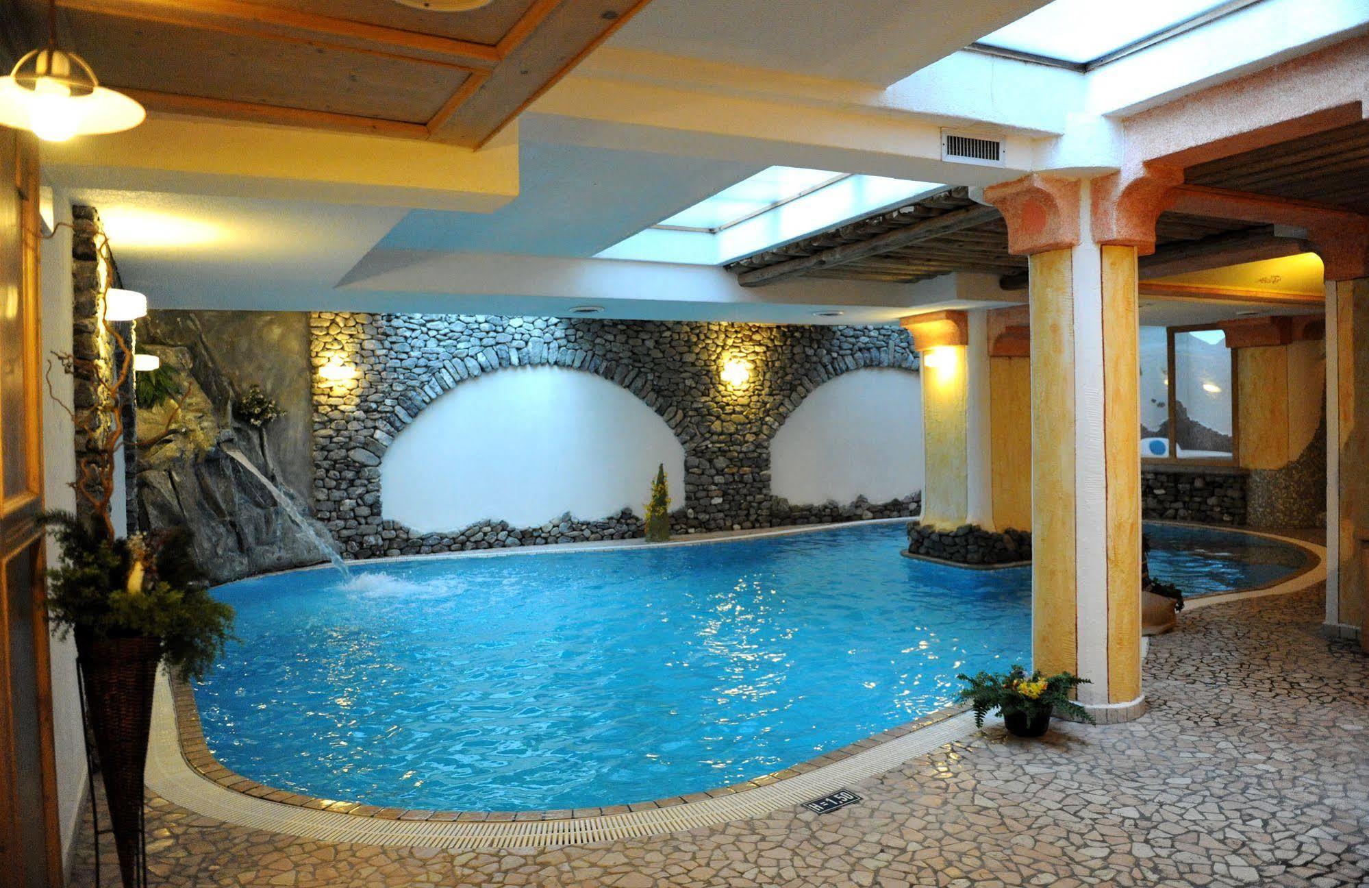 Hotel Helvetia Livigno Luaran gambar